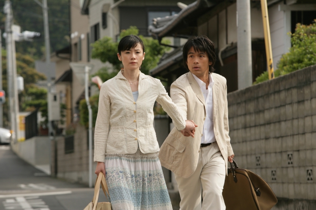 (c)2006 "Tonarimachi Senso" Film Partners