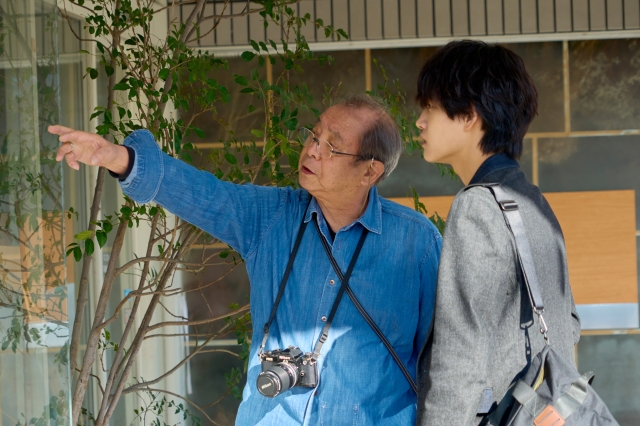 (c)2024「明日を綴る写真館」製作委員会 (c)あるた梨沙／KADOKAWA