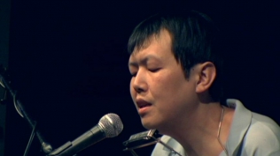 Last folk singer Hitoshi Kaji