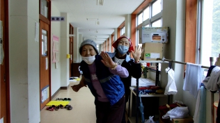 石巻市立湊小学校避難所