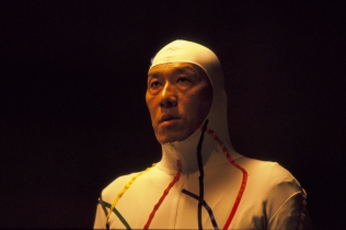一万年、後....。